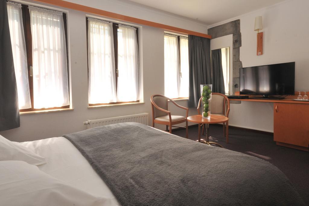 Hotel Du Perron تو الغرفة الصورة
